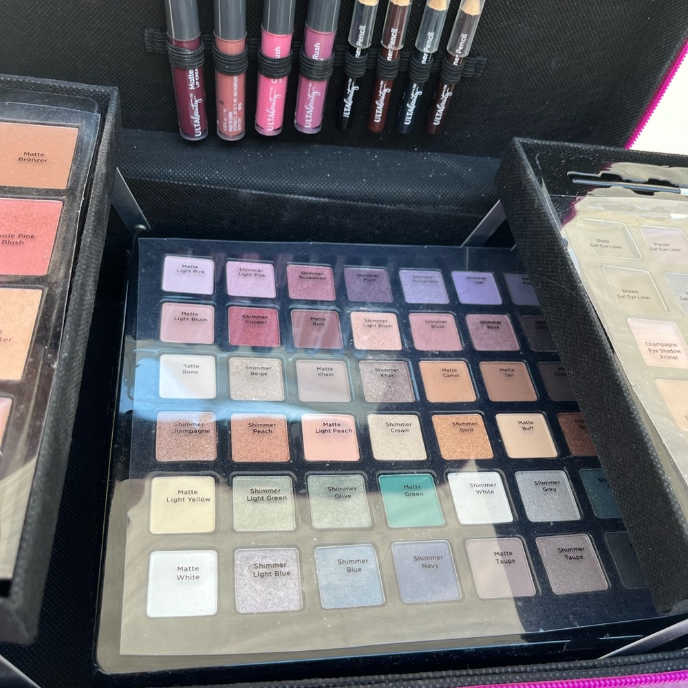 Ulta makeup box. Pink Travel Case